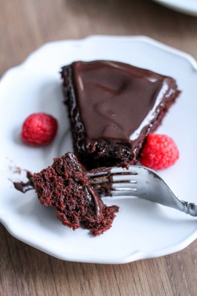 Single Layer Chocolate Cake with Chocolate Ganache - Katiebird Bakes